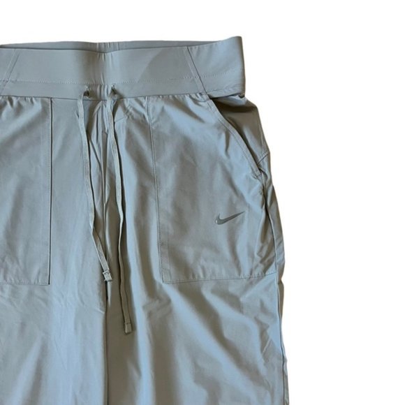 Nike Women's Pants Size Small - Picture 2 of 9
